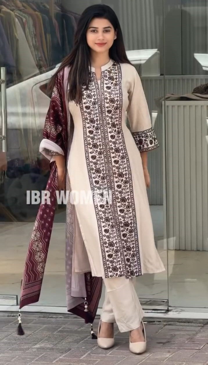 Liksha – A Signature pair with dupatta.