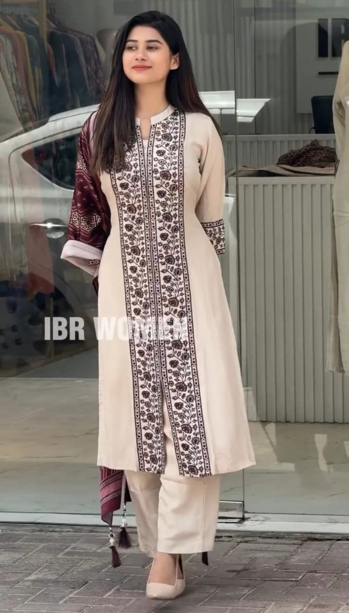 Liksha – A Signature pair with dupatta.