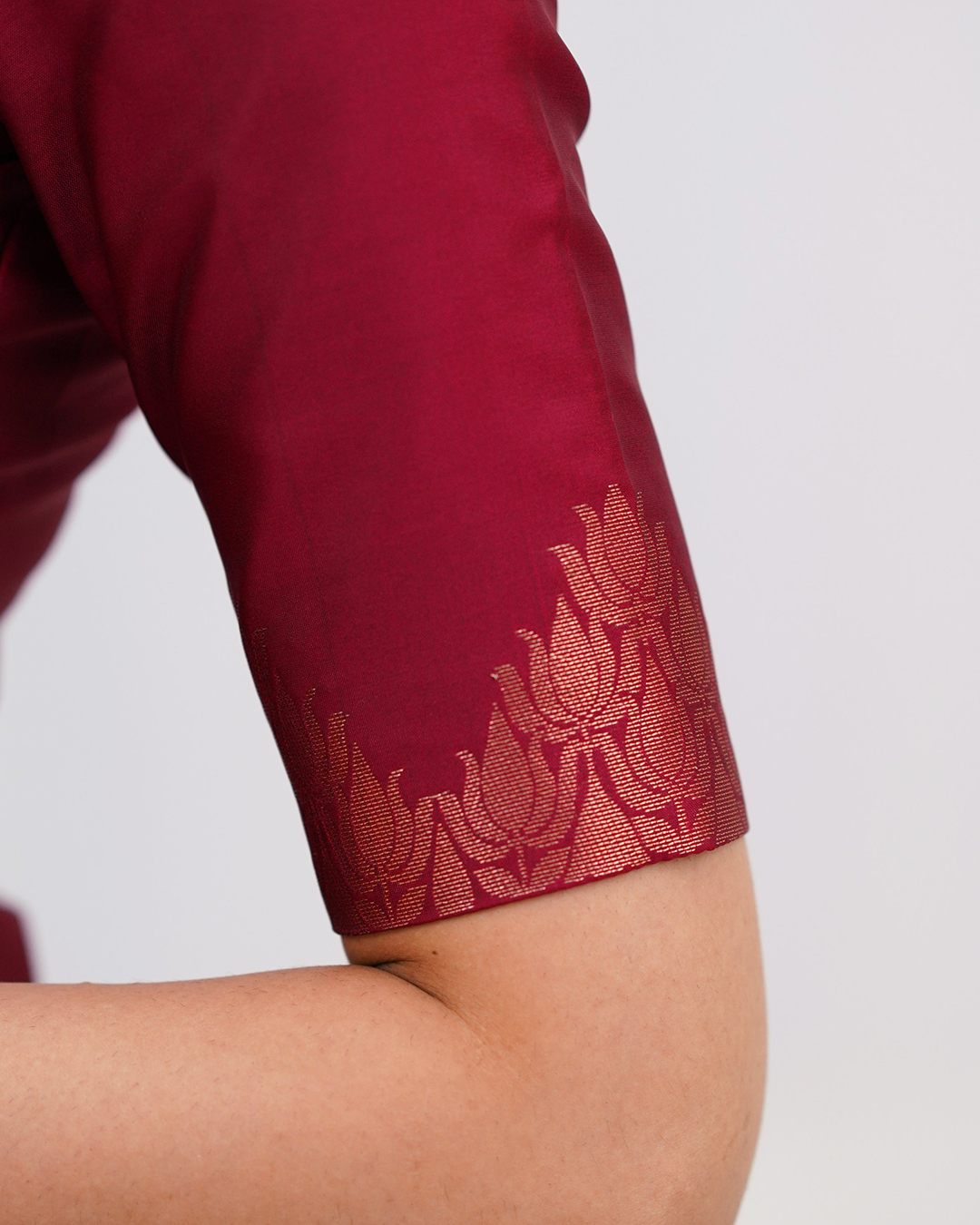 Sanvi Heavy Jequard Suit Set & Dupatta.