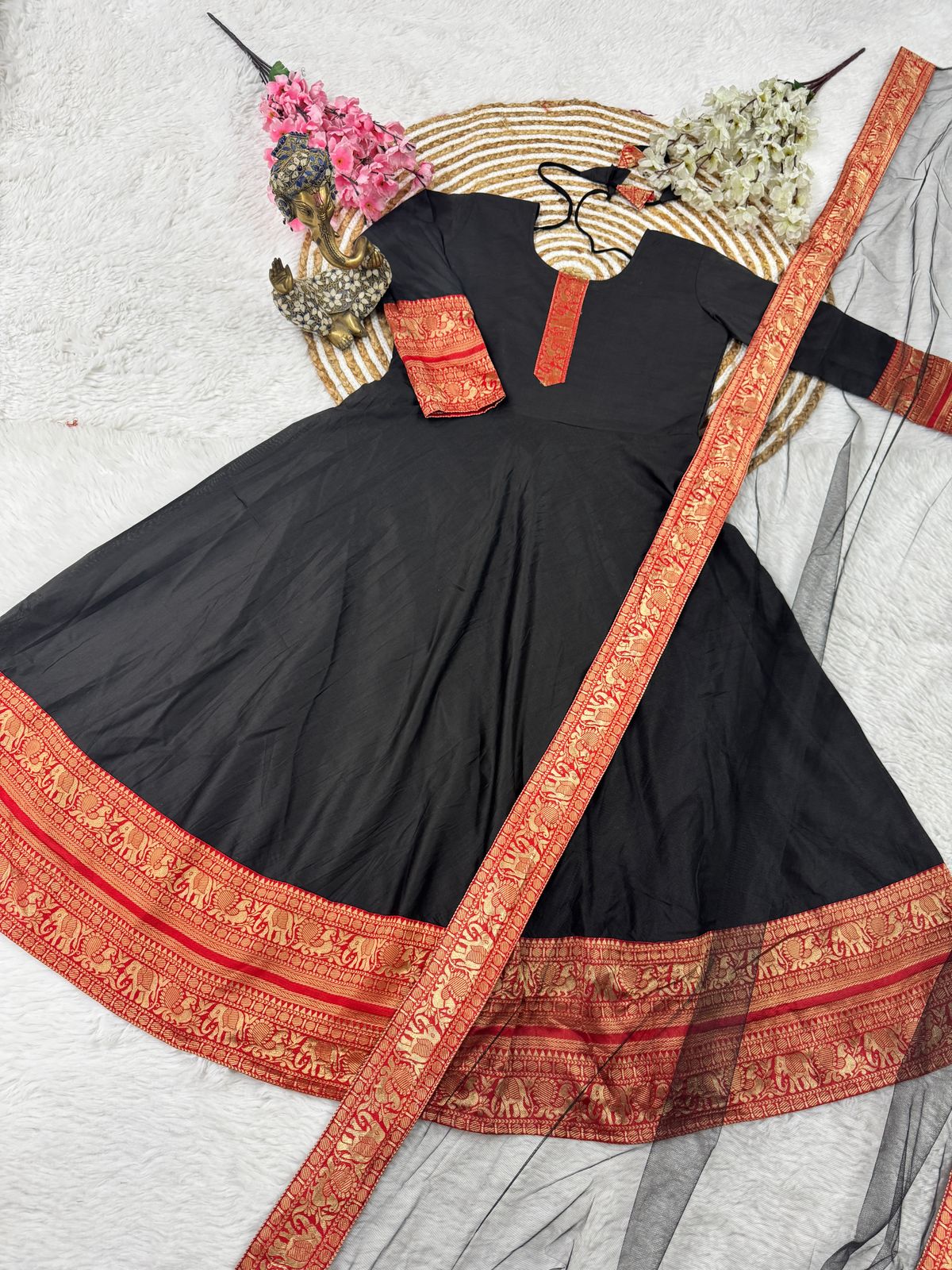 Shipra Jequard Black Treditional Outfit