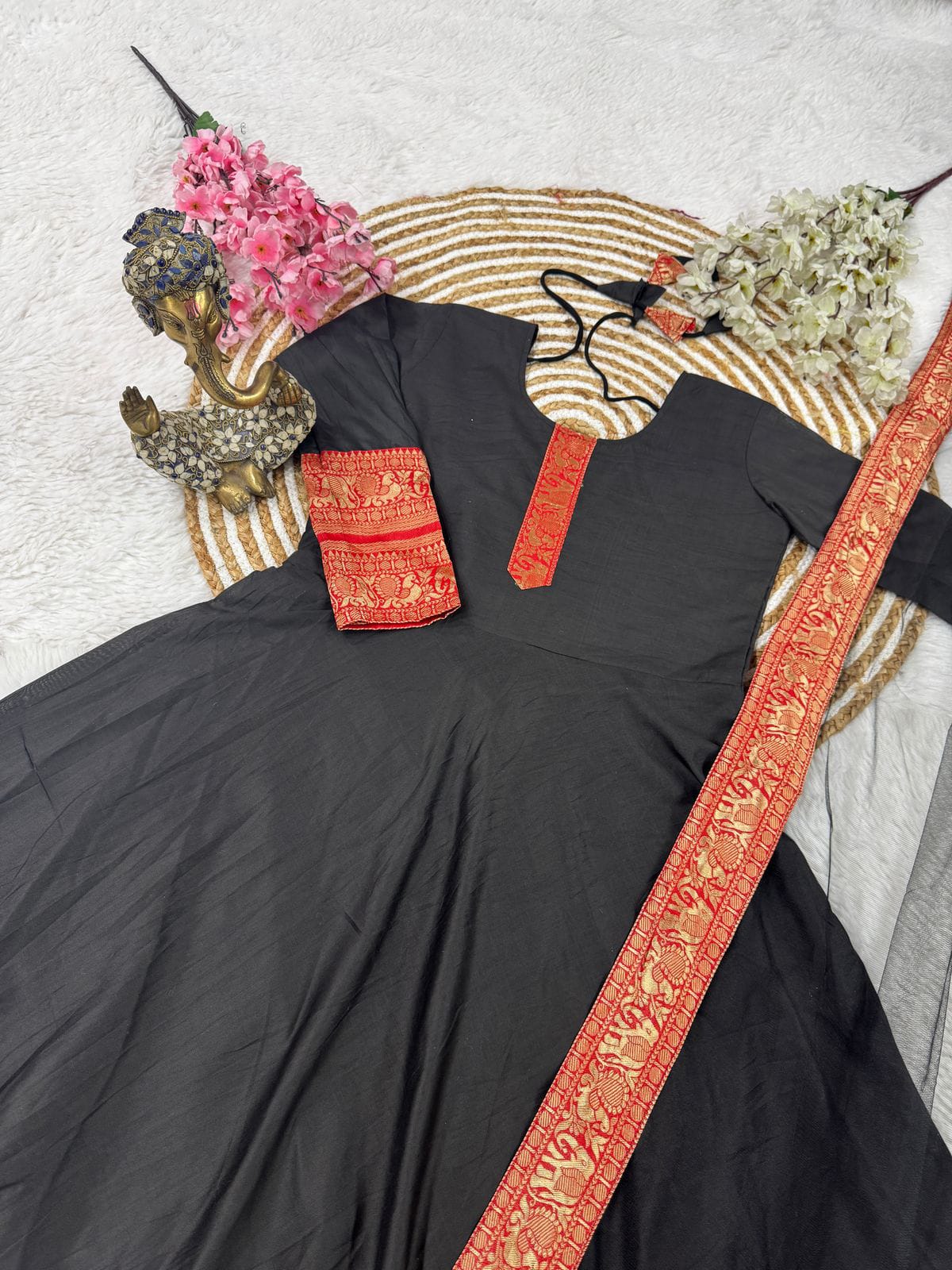 Shipra Jequard Black Treditional Outfit