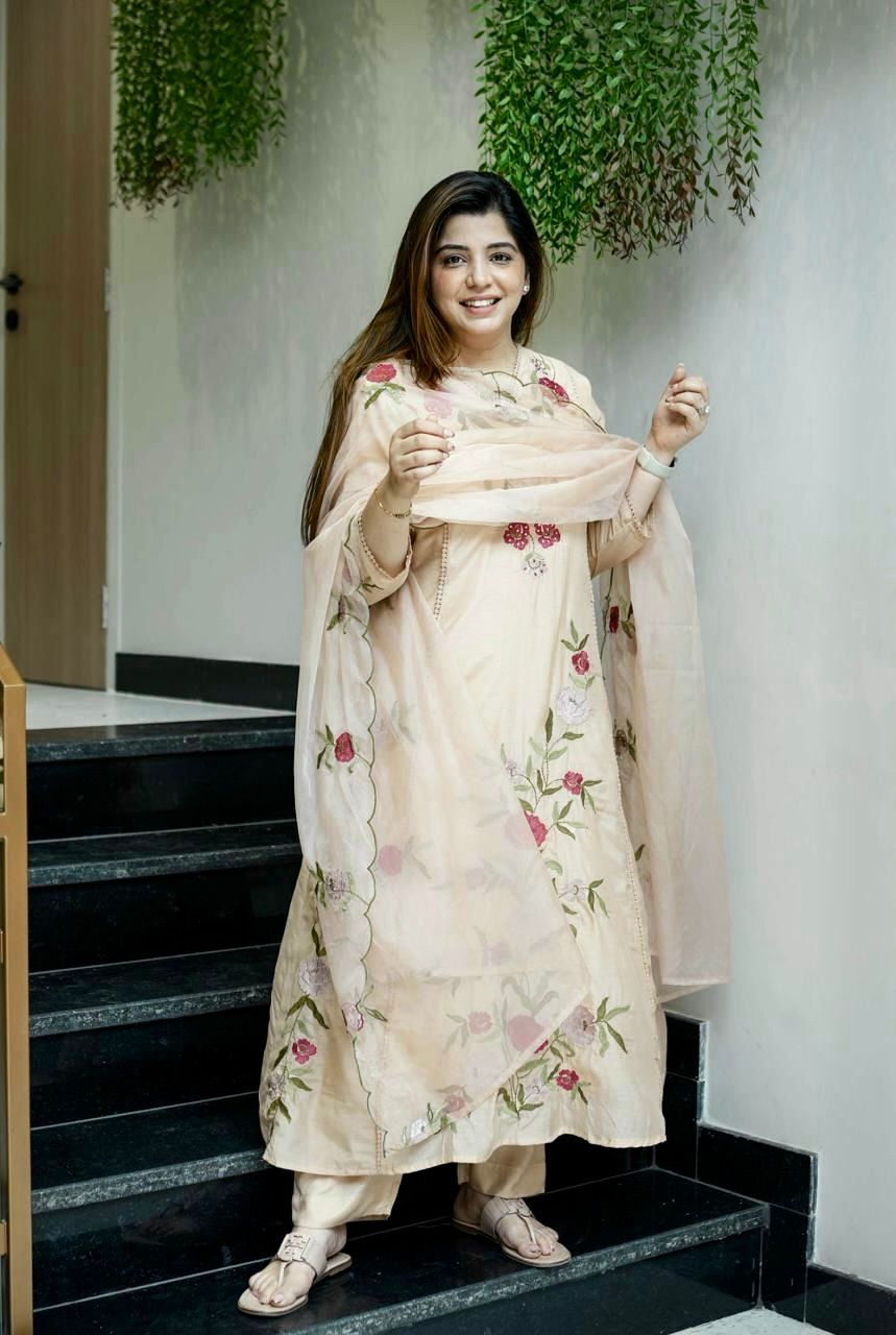 Chhavi Floral Detailing Anarkali Set