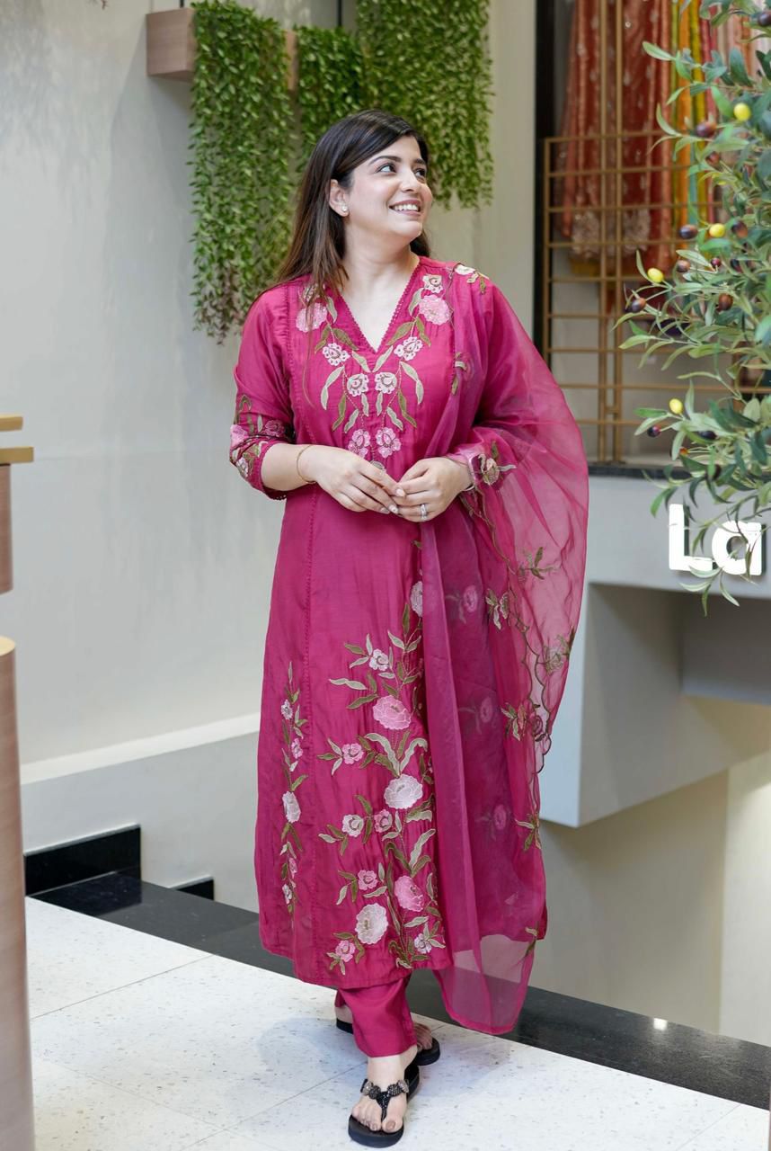 Chhavi Floral Detailing Anarkali Set