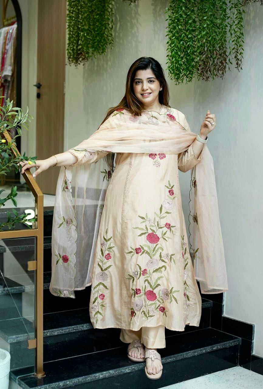 Chhavi Floral Detailing Anarkali Set