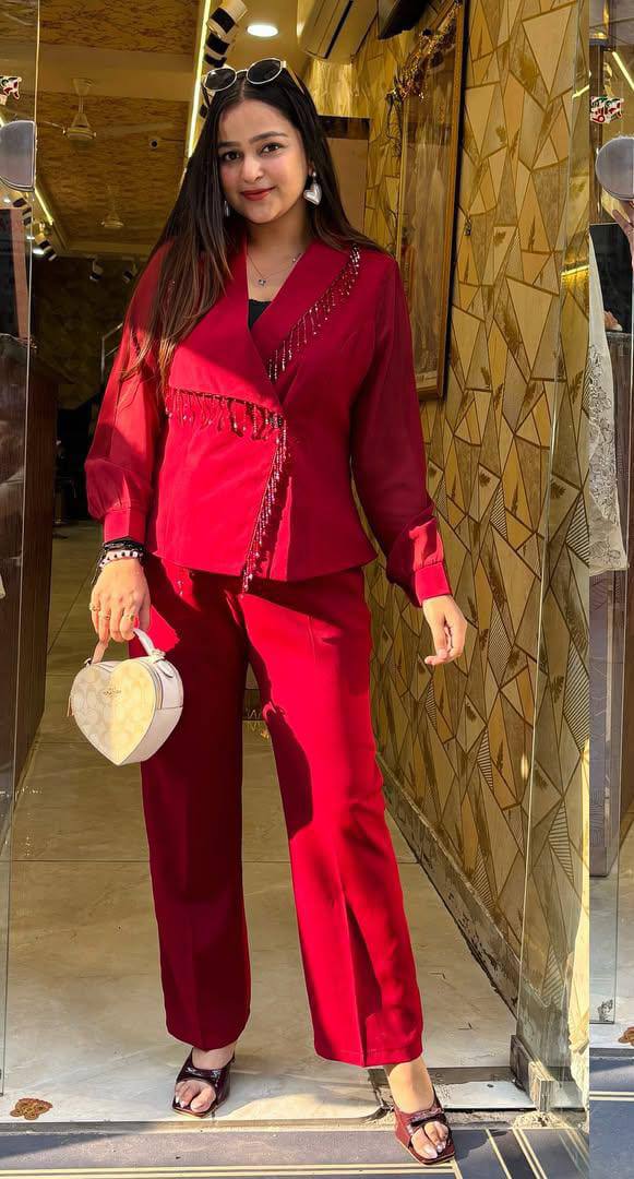 Rubina Red-Black classy kitty Blazar cordset